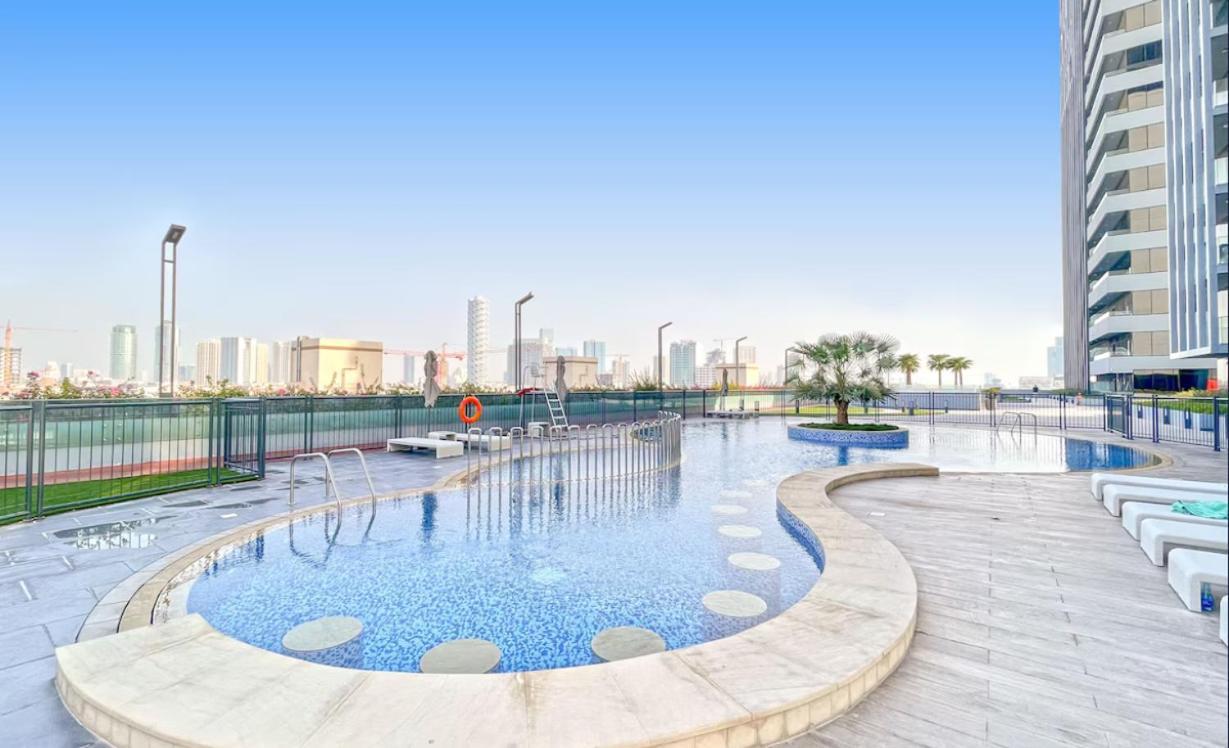 Manzil - Stylish Living In Jvc, City Views And Pool Дубай Екстериор снимка